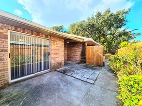 3141 Bloomingdale Villas Ct in Brandon, FL - Building Photo - Building Photo