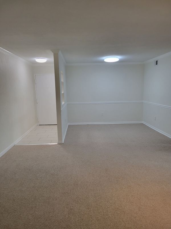 9629 White Acre Rd in Columbia, MD - Building Photo - Building Photo