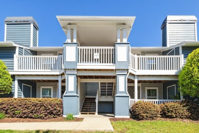 Palmetto Place Apartments in Taylors, SC - Foto de edificio - Building Photo