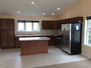 1460 Michigan St NE in Grand Rapids, MI - Building Photo - Building Photo