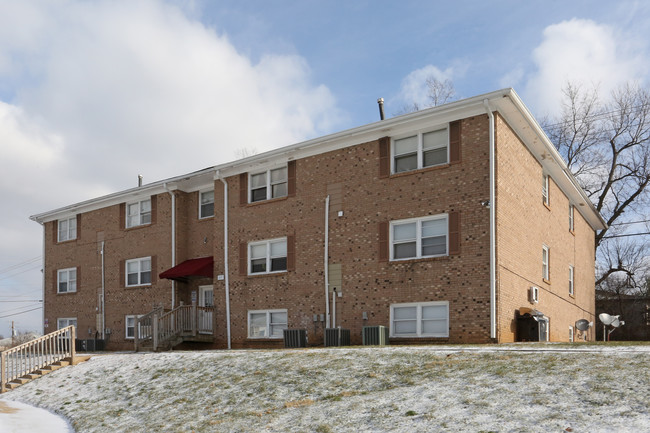 Daniel Court Apartments in Lexington, KY - Building Photo - Building Photo