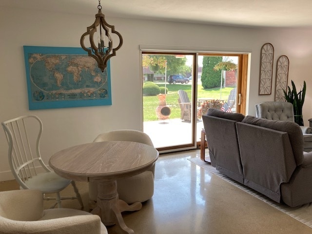 property at 161 E Queenwood Rd