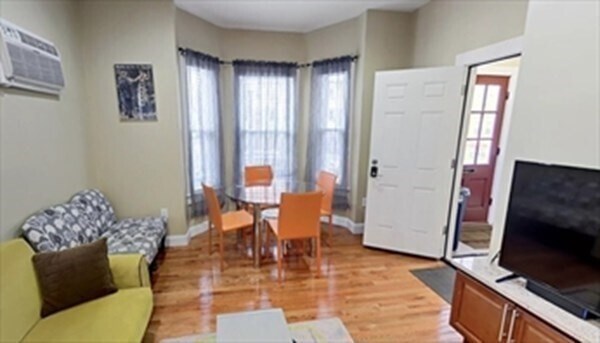 338 Western Ave, Unit 1 in Cambridge, MA - Building Photo - Building Photo
