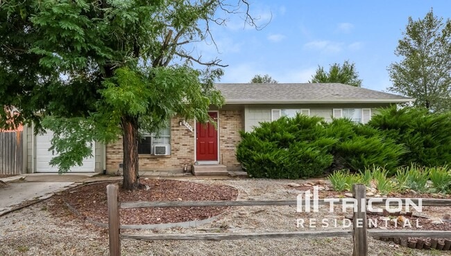 property at 2935 Clarendon Dr