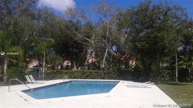 11830 SW 80th St-Unit -416 in Miami, FL - Building Photo - Building Photo