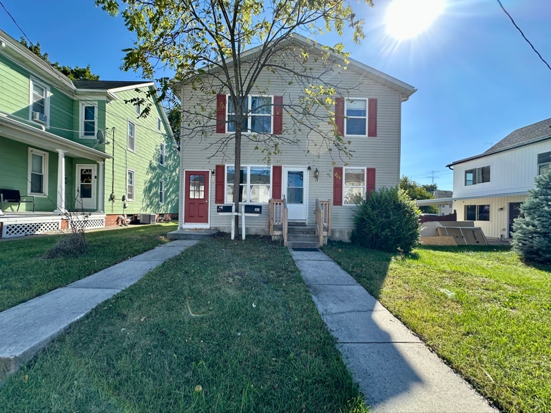 262 3rd St in Hanover, PA - Building Photo
