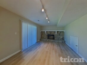 10290 Old Woodland Entry in Alpharetta, GA - Building Photo - Building Photo