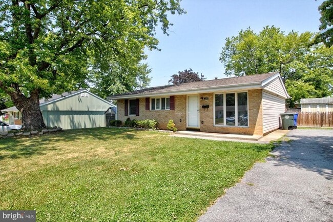 285 Pinoak Dr in Frederick, MD - Building Photo - Building Photo