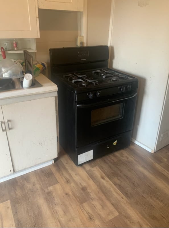 910 E Doddridge Ave in Kingsville, TX - Foto de edificio - Building Photo