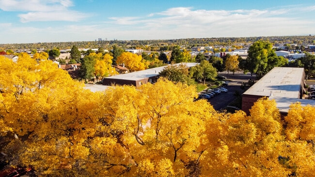 Lamar Village Apartments in Arvada, CO - Building Photo - Building Photo
