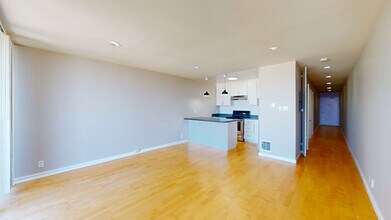 653 Kansas St-Unit -406B in San Francisco, CA - Building Photo - Building Photo