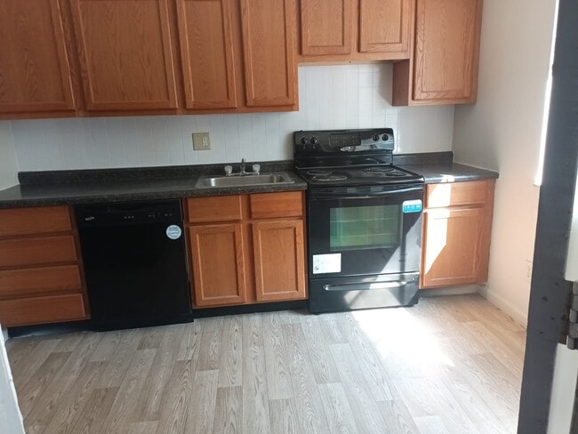 9925 Sloane Sq, Unit 9925 - B