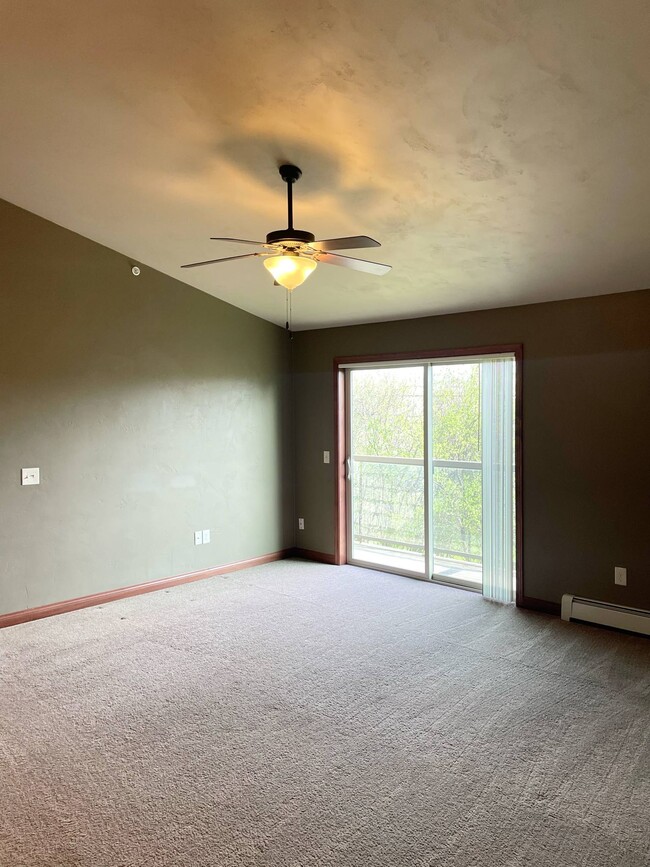 3117 W Glenpark Dr, Unit 9 in Appleton, WI - Building Photo - Building Photo