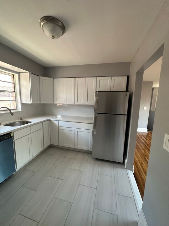 Stuyvesant Commons - Lyndhurst in Lyndhurst, NJ - Foto de edificio