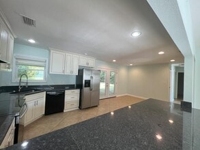 1207 Sunshine Dr in Crestview, FL - Building Photo - Building Photo