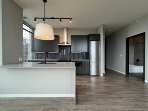 932 W Washington Blvd in Chicago, IL - Foto de edificio - Building Photo