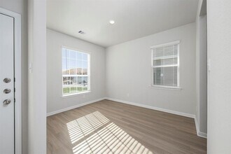 15415 Maple Ter Dr in Conroe, TX - Building Photo - Building Photo