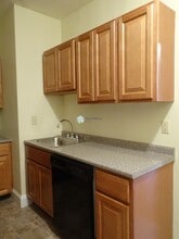 223 Essex St in Melrose, MA - Foto de edificio - Building Photo
