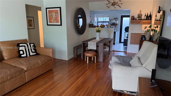 2 NE 44th St in Miami, FL - Building Photo - Building Photo