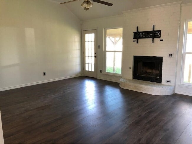 property at 3228 N Bell Ave