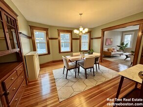 324 Beech St, Unit 1 in Boston, MA - Building Photo - Building Photo