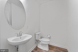20957 Bluebird Sq in Countryside, VA - Building Photo - Building Photo