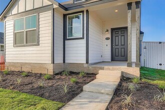 3079 Winding Creek Rd in Kyle, TX - Building Photo - Building Photo