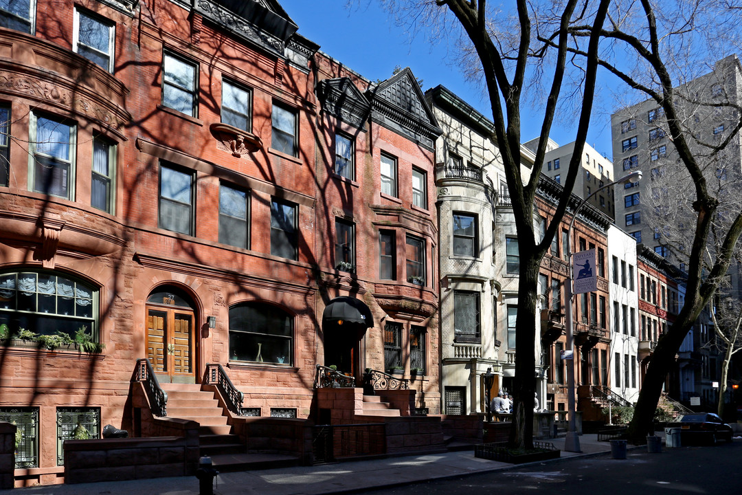 35 W 94th St in New York, NY - Foto de edificio