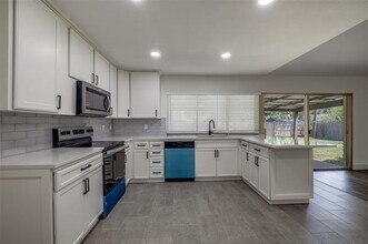750 Forest Park Pl in Grand Prairie, TX - Building Photo - Building Photo