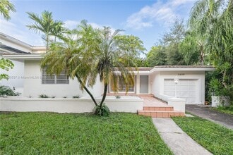 5600 San Vicente St in Coral Gables, FL - Building Photo - Building Photo