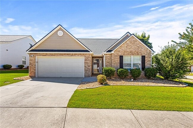 property at 815 Village Pl