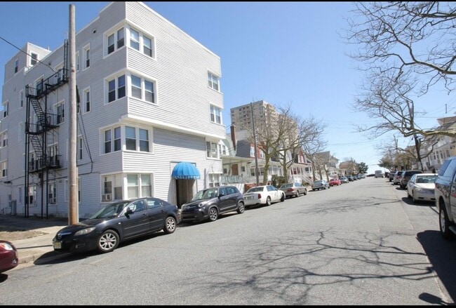 11 S Nashville Ave in Ventnor City, NJ - Building Photo - Building Photo
