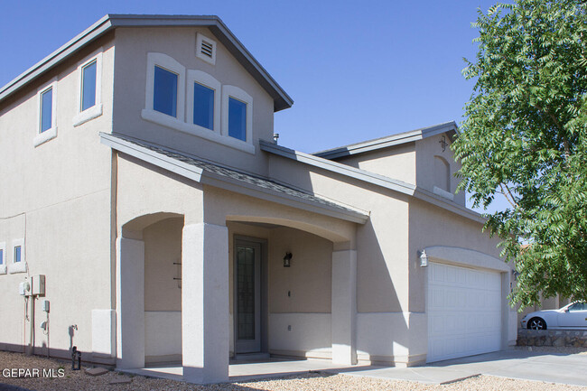 7405 Dewberry Dr in El Paso, TX - Building Photo - Building Photo