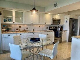 1000 US-1 in Jupiter, FL - Building Photo