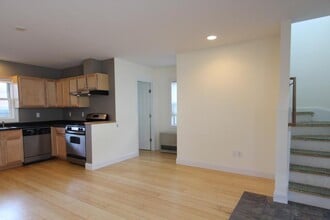 18 Monroe St in Burlington, VT - Building Photo - Building Photo