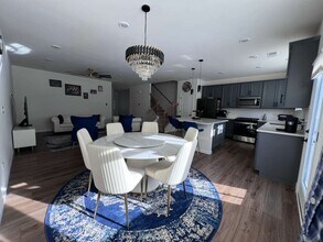 24453 W Kroll Dr in Plainfield, IL - Building Photo - Building Photo