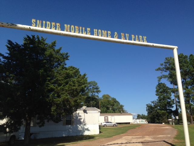 Snider Mobile Home and RV Park in Crockett, TX - Building Photo