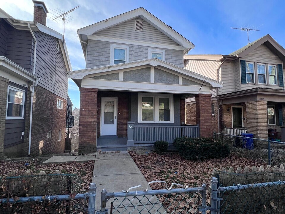 326 Reifert St in Pittsburgh, PA - Building Photo