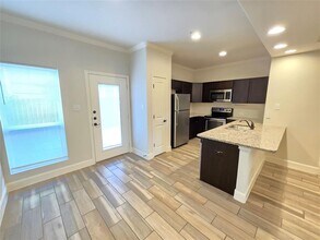 6403 Melanzane Ave in San Antonio, TX - Building Photo - Building Photo