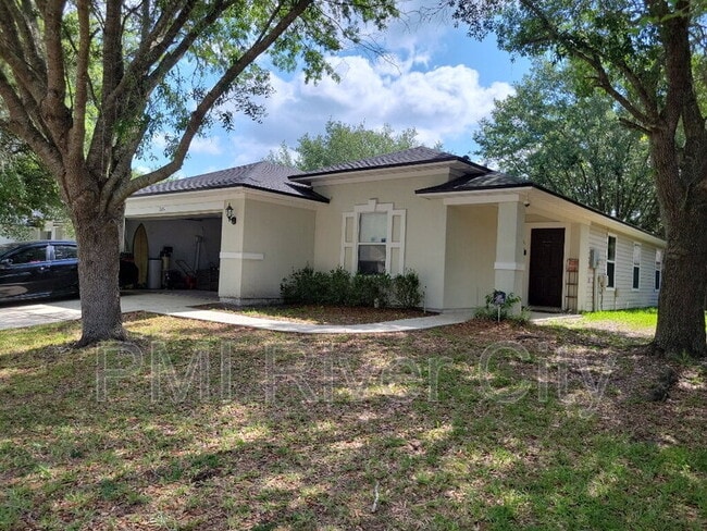 property at 2419 Brian Lakes Dr E