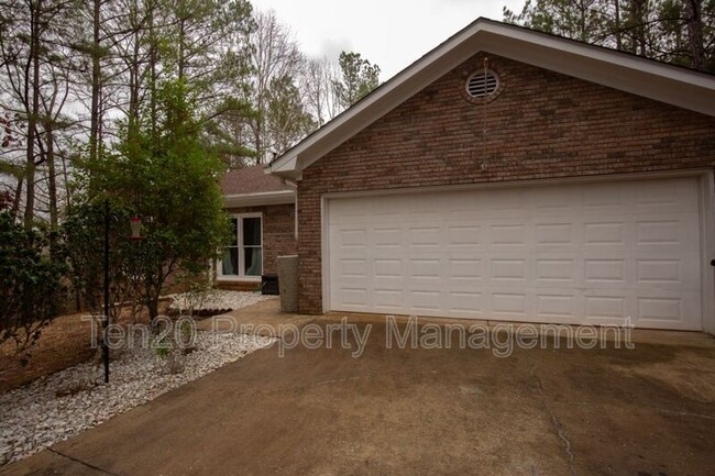 185 Spruce Dr in Fortson, GA - Building Photo - Building Photo