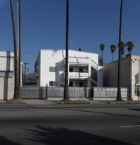 5161 W Sunset Blvd Apartments