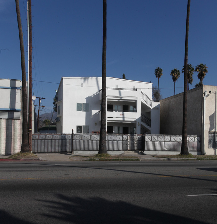 5161 W Sunset Blvd in Los Angeles, CA - Building Photo