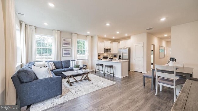 33 Nelsons Wy in Mount Holly, NJ - Building Photo - Building Photo