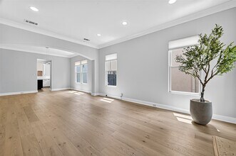 2731 Stuart Manor in Houston, TX - Foto de edificio - Building Photo