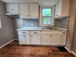11 Riverview Pl in Rochester, NY - Building Photo - Building Photo