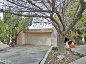 5711 Mira Grande Dr in El Paso, TX - Building Photo - Building Photo