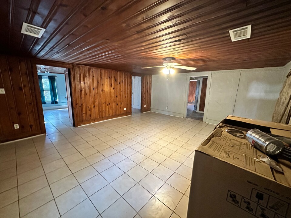 1755 Ashville Rd in Montevallo, AL - Building Photo