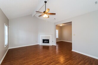 8727 Clear Sky Path in Memphis, TN - Building Photo - Building Photo
