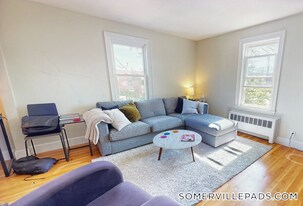 279 Washington St, Unit 3 in Somerville, MA - Building Photo